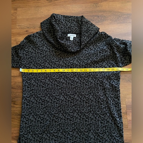 Calvin Klein Leopard Print Cowl Neck Long Sleeve Sweater - Picture 11 of 11